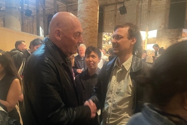 Kézfogás Rem Koolhaassal.
